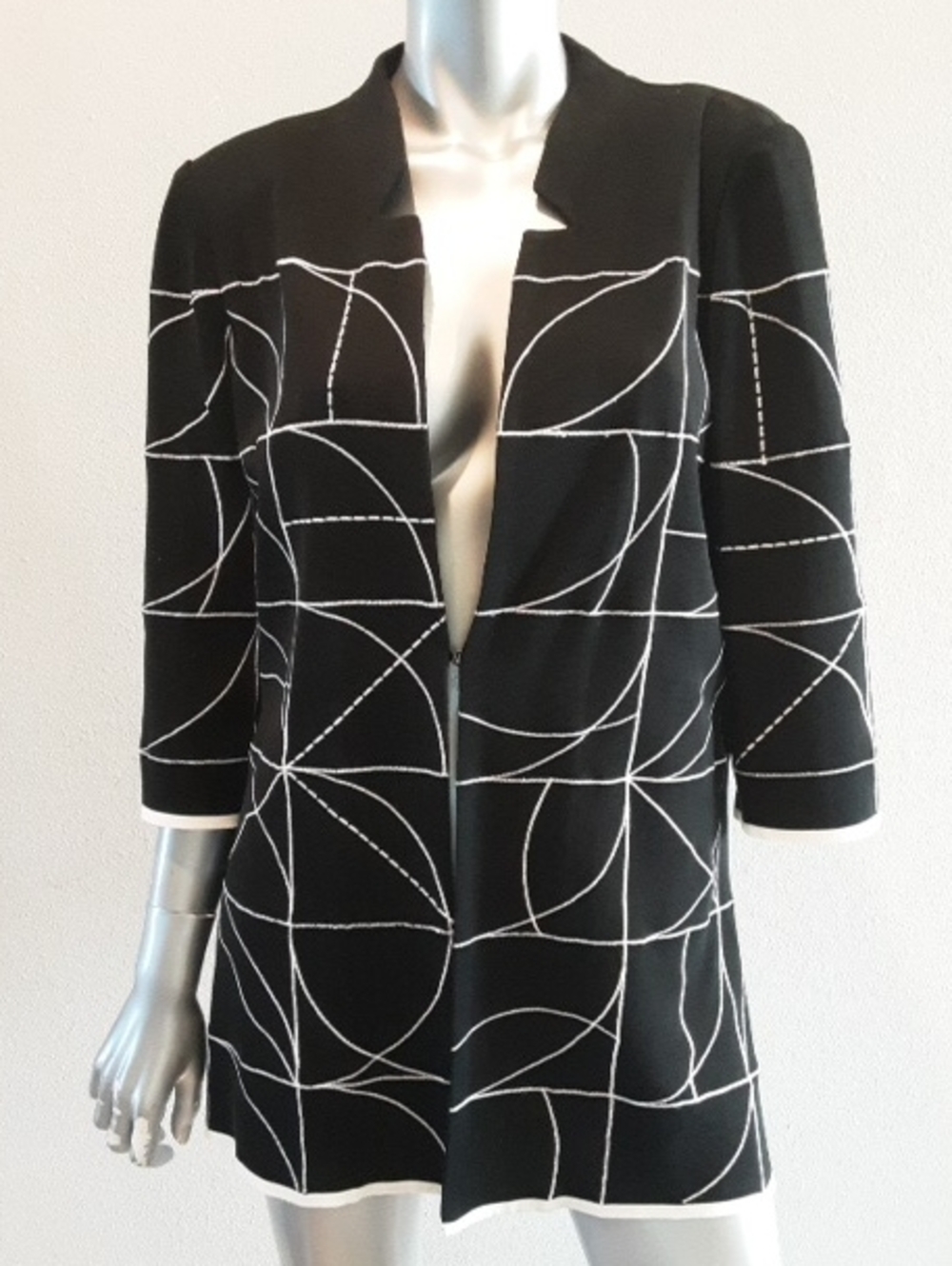 Ming Wang Black Open-Front Jacket with White Geometric Pattern Stitching Small